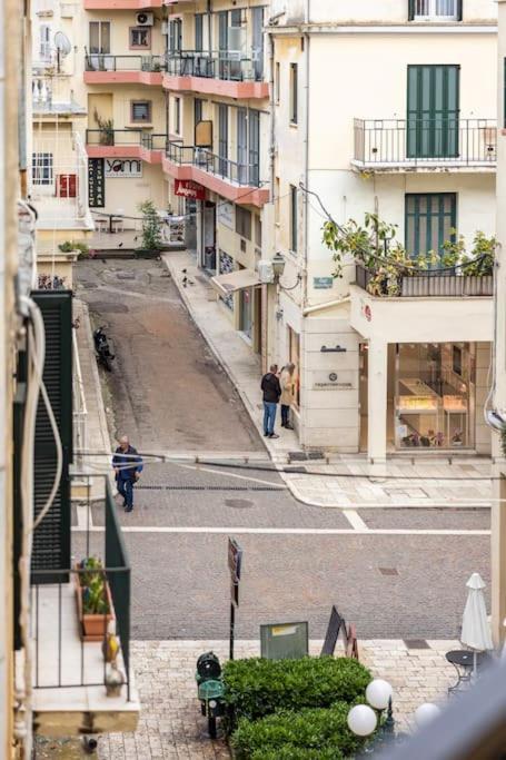 דירות Corfu Downtown מראה חיצוני תמונה